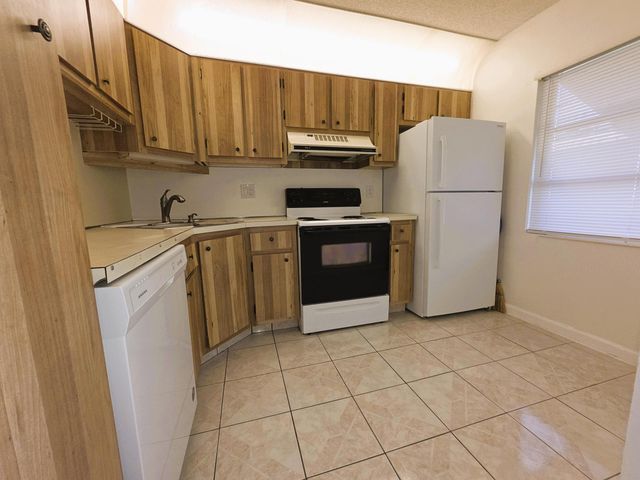 5445 Glenda Street, West Palm Beach, FL 33417