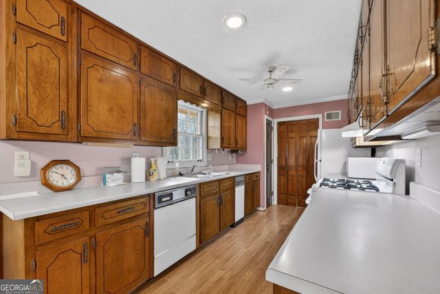 5227 Beechwood Forest Drive, Lithonia, GA 30038