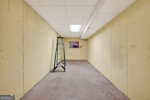 5227 Beechwood Forest Drive, Lithonia, GA 30038