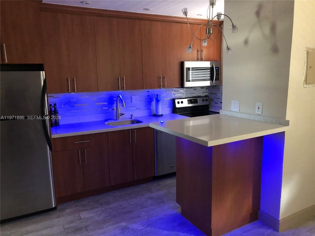 4081 N Dixie Hwy 29, Oakland Park, FL 33334