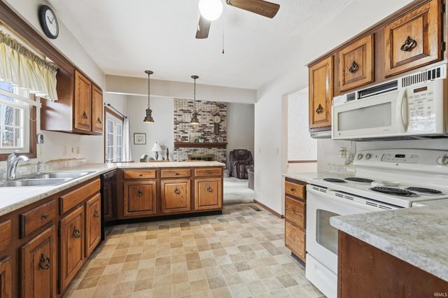 1419 Shoreview Drive, Fort Wayne, IN 46819