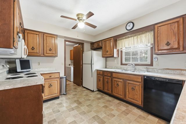 1419 Shoreview Drive, Fort Wayne, IN 46819