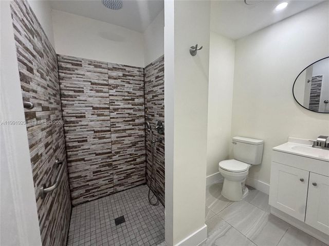 10521 NW 35th Ct 0, Miami, FL 33147