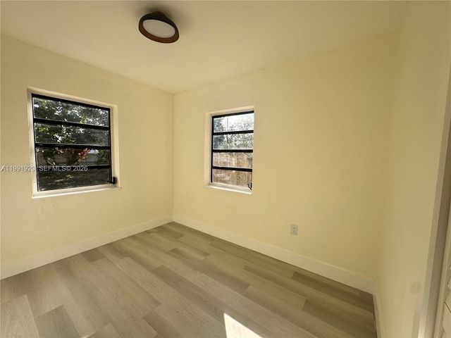 10521 NW 35th Ct 0, Miami, FL 33147