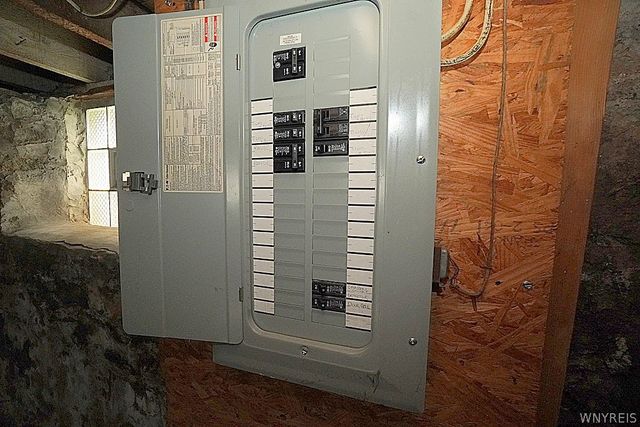 90 Evans Street, Lockport City, NY 14094