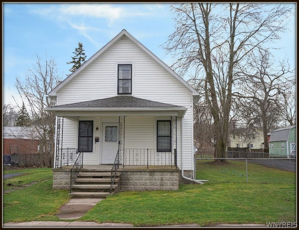 90 Evans Street, Lockport City, NY 14094