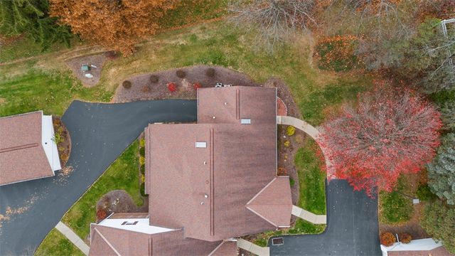 806 Magnolia Ct, Saxonburg Boro, PA 16056