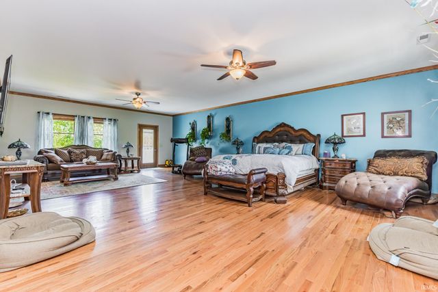 501 W Fox Lake Road, Angola, IN 46730