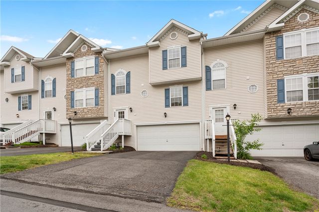 223 Mountain Dr, Carnegie, PA 15106