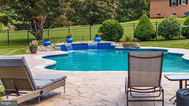 4037 HOLLY KNOLL DR, Glen Arm, MD 21057