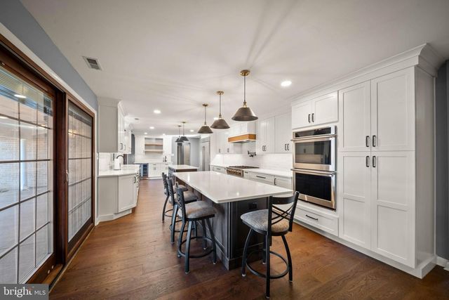 4037 HOLLY KNOLL DR, Glen Arm, MD 21057