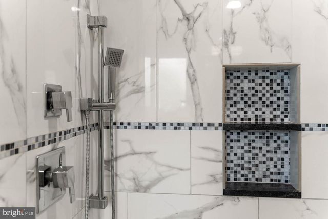 4037 HOLLY KNOLL DR, Glen Arm, MD 21057