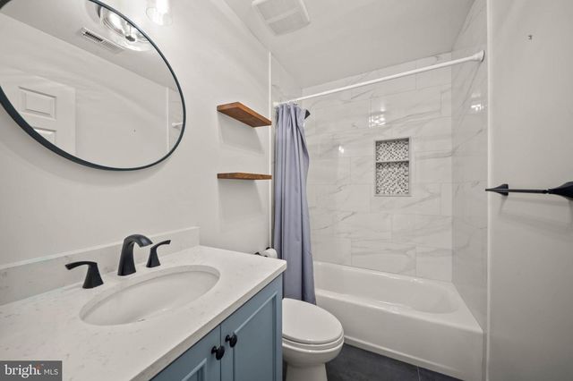 4037 HOLLY KNOLL DR, Glen Arm, MD 21057