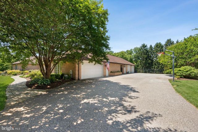 4037 HOLLY KNOLL DR, Glen Arm, MD 21057