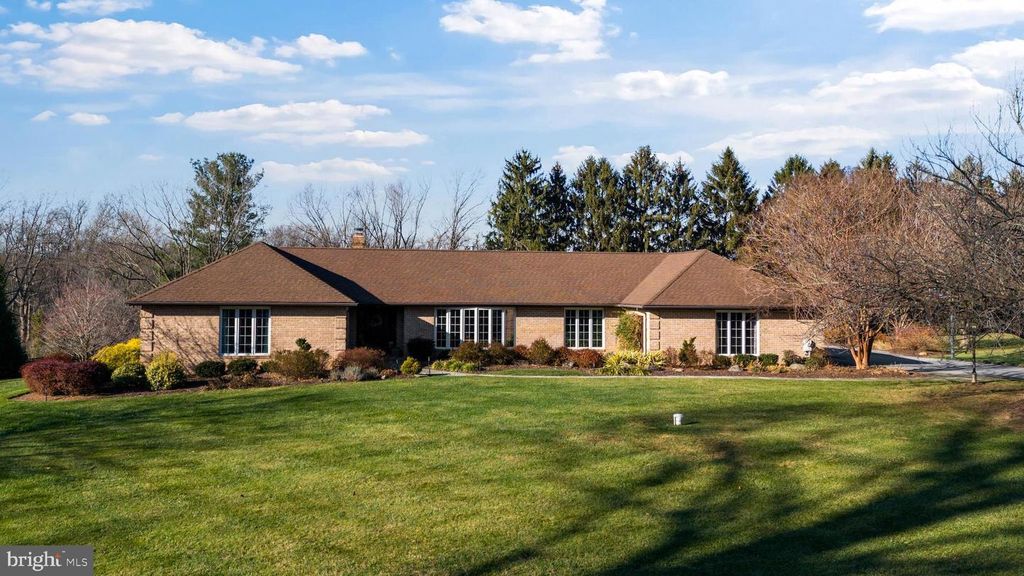 4037 HOLLY KNOLL DR, Glen Arm, MD 21057