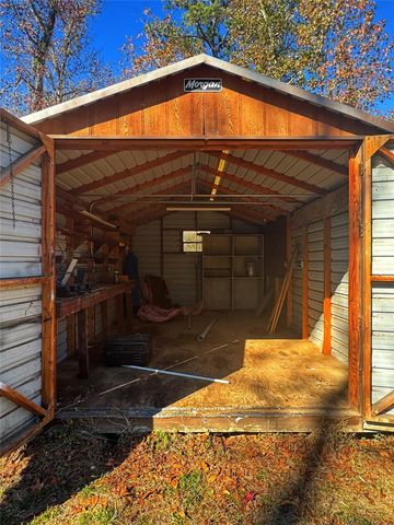 1405 May Drive, Onalaska, TX 77360