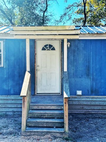 1405 May Drive, Onalaska, TX 77360