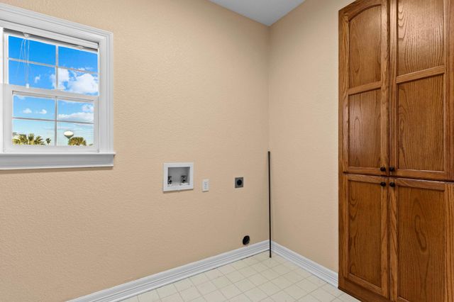 900 Southwind, Port Arthur, TX 77640