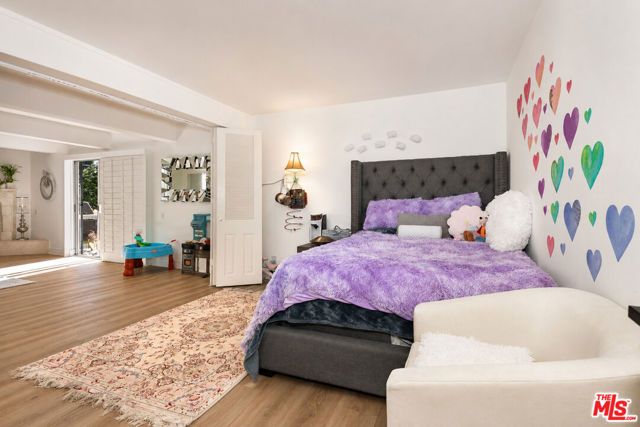 2385 Roscomare Road D17, Los Angeles, CA 90077