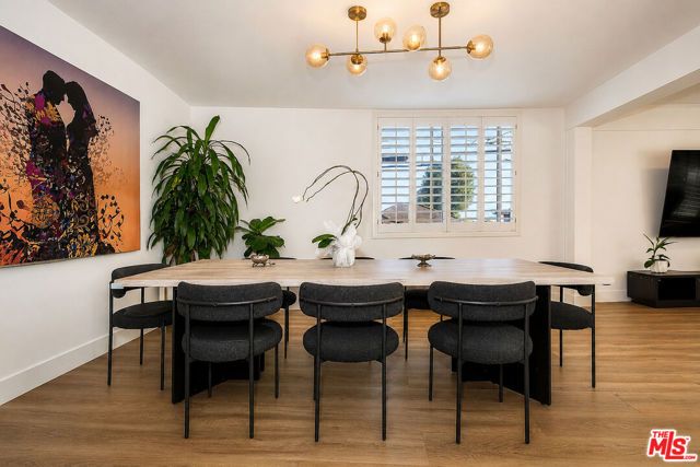 2385 Roscomare Road D17, Los Angeles, CA 90077