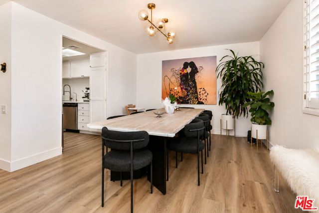 2385 Roscomare Road D17, Los Angeles, CA 90077
