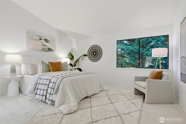 16177 SE 33rd Circle, Bellevue, WA 98008