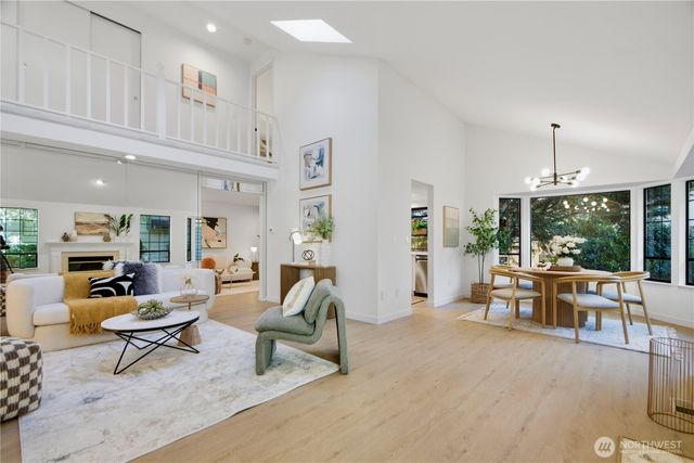 16177 SE 33rd Circle, Bellevue, WA 98008