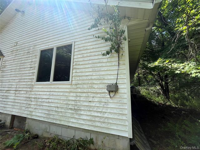 1145 Glasco Turnpike, Saugerties, NY 12477
