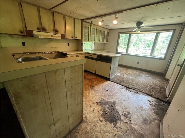 1145 Glasco Turnpike, Saugerties, NY 12477