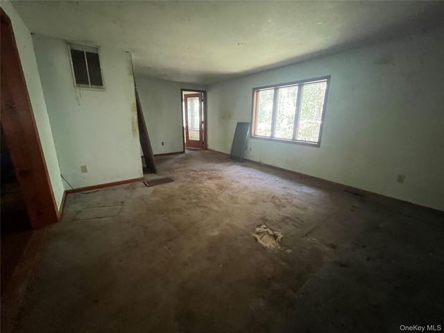 1145 Glasco Turnpike, Saugerties, NY 12477