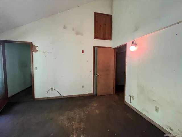 1145 Glasco Turnpike, Saugerties, NY 12477