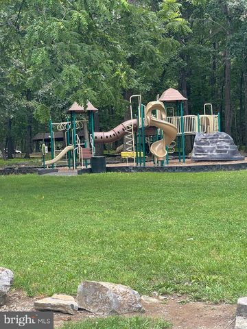 1840 RHIANON LN, Harrisonburg, VA 22801