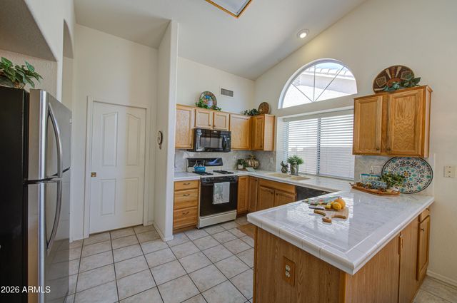 18627 N 84TH Drive, Peoria, AZ 85382
