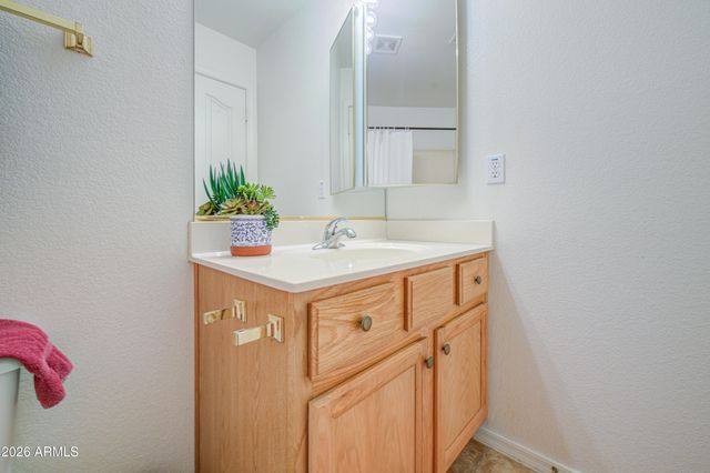18627 N 84TH Drive, Peoria, AZ 85382