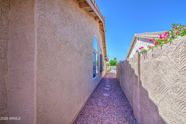18627 N 84TH Drive, Peoria, AZ 85382