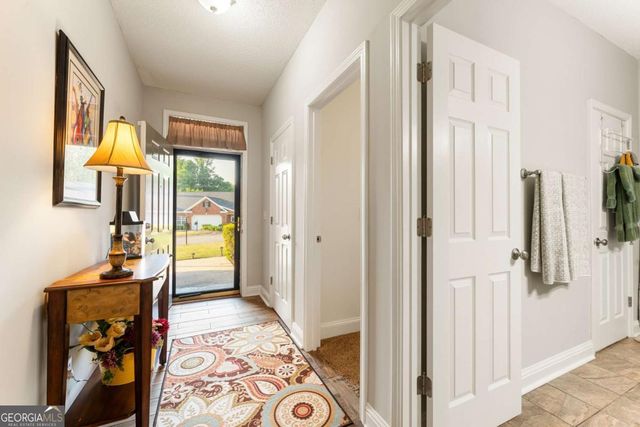 2525 Rosehill Circle, Lithia Springs, GA 30122