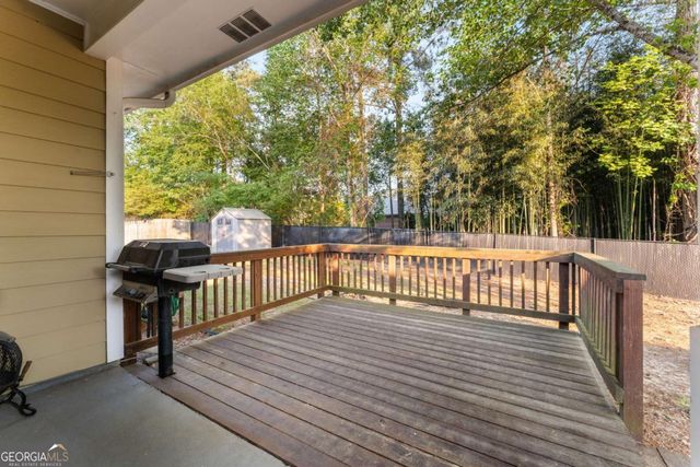 2525 Rosehill Circle, Lithia Springs, GA 30122
