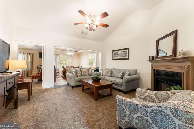 2525 Rosehill Circle, Lithia Springs, GA 30122