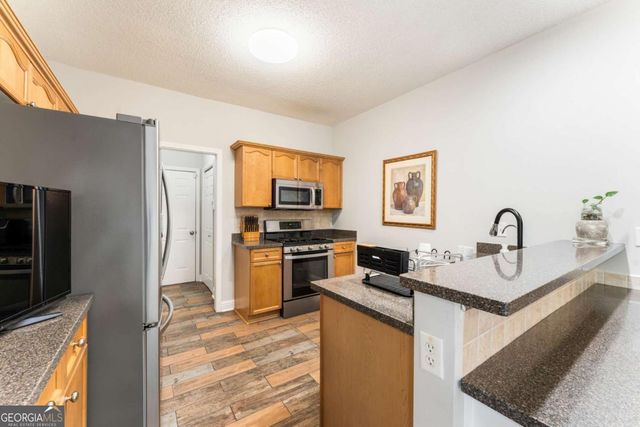 2525 Rosehill Circle, Lithia Springs, GA 30122