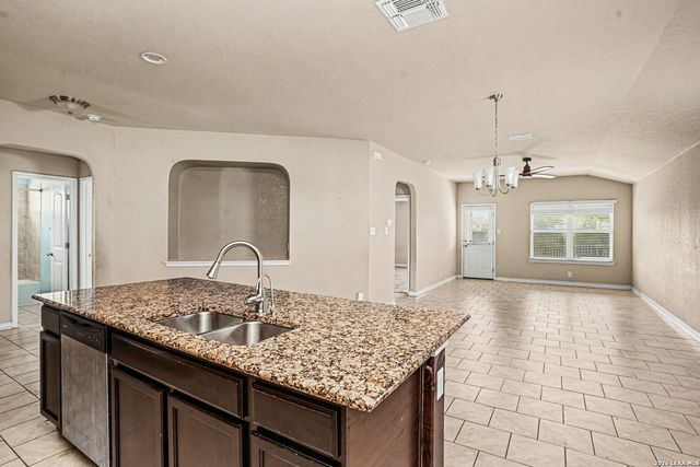 9303 Moon Shine, San Antonio, TX 78254
