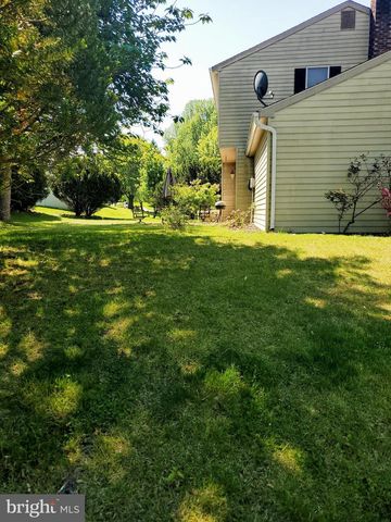 866 MANDY, Camp Hill, PA 17011