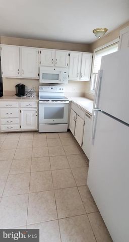 866 MANDY, Camp Hill, PA 17011