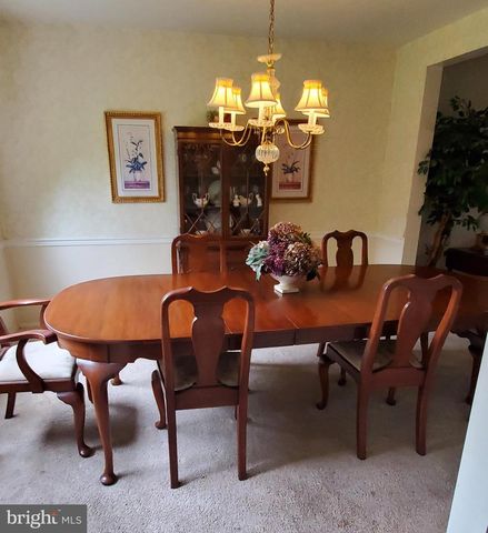 866 MANDY, Camp Hill, PA 17011