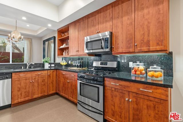 1936 S Shenandoah Street A, Los Angeles, CA 90034