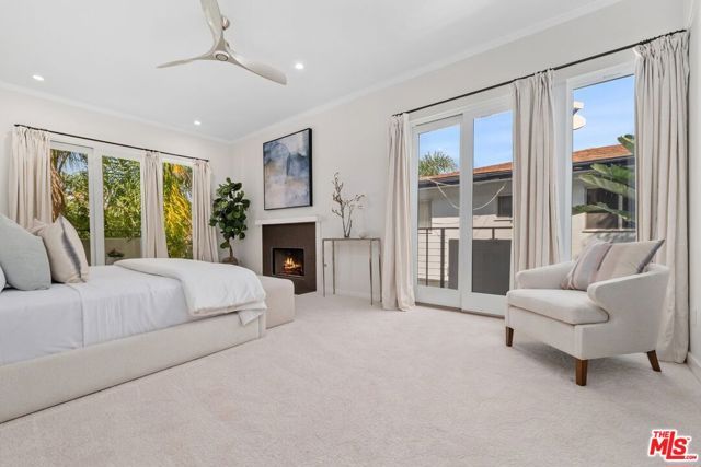 1936 S Shenandoah Street A, Los Angeles, CA 90034