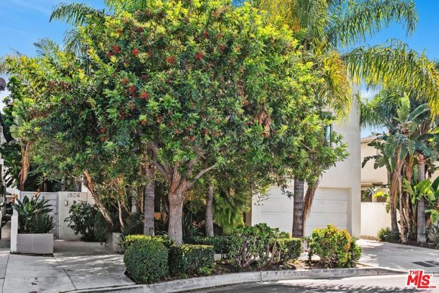 1936 S Shenandoah Street A, Los Angeles, CA 90034