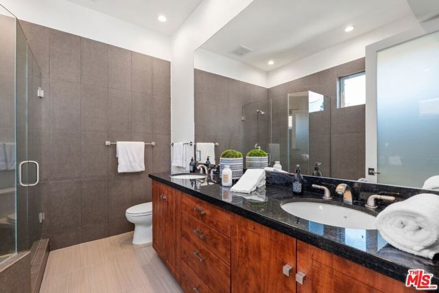 1936 S Shenandoah Street A, Los Angeles, CA 90034