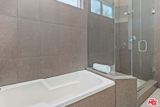 1936 S Shenandoah Street A, Los Angeles, CA 90034