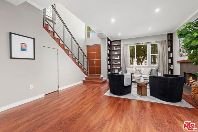 1936 S Shenandoah Street A, Los Angeles, CA 90034