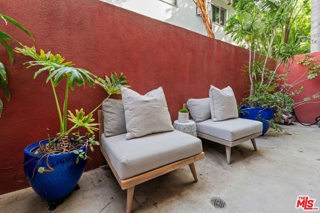 1936 S Shenandoah Street A, Los Angeles, CA 90034